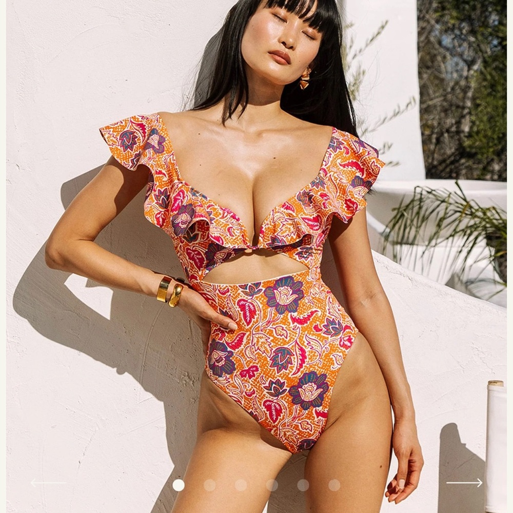 Colonels Harlow On Piece Bathing Suit in Tropique size small
